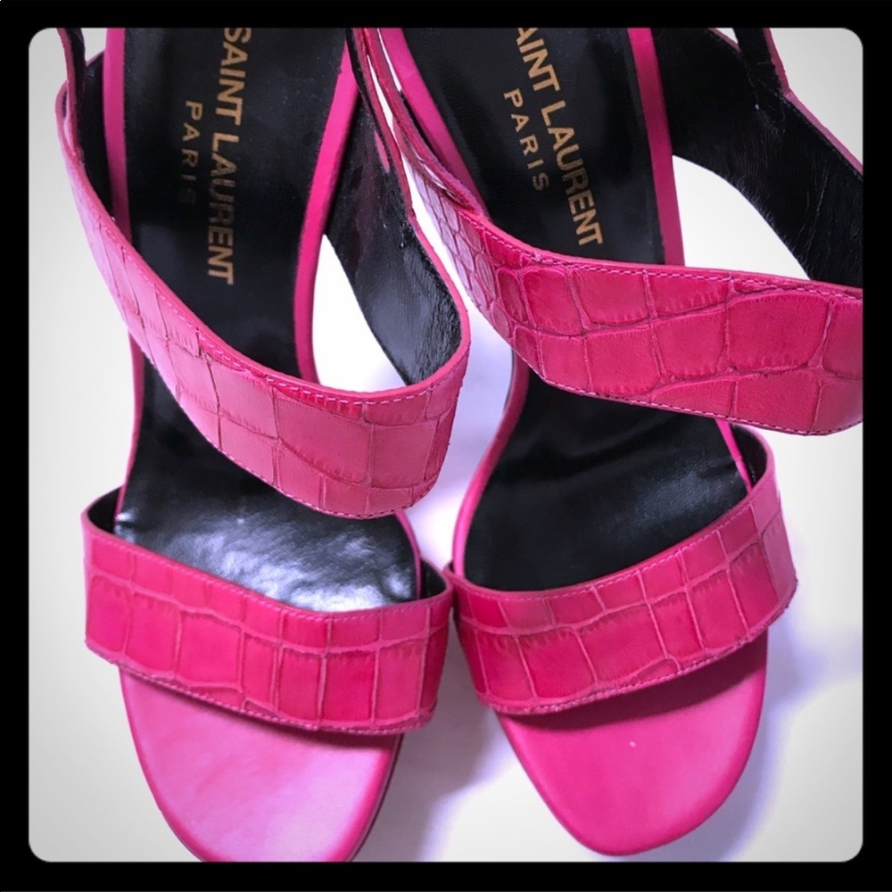 YSL SAINT LAURENT Pink Heels 💕 MUST GO ASAP.